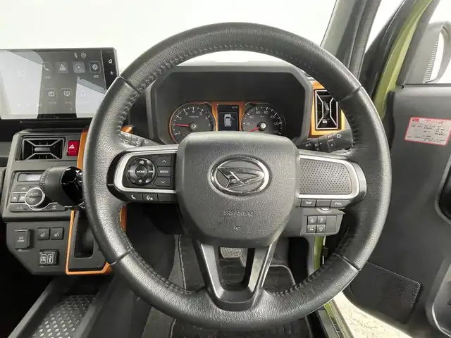 ダイハツ タフト G 大分県 2021(令3)年 6.3万km フォレストカーキメタリック 純正９型スマホ連携ディスプレイオーディオ/(BT/フルセットTV/Apple CarPlay/Android Auto)/ＥＴＣ/スマートアシスト/・衝突軽減ブレーキ/・衝突警報機能(対車両・対歩行者［昼夜］)/・ブレーキ制御付誤発進抑制機能(前方・後方)/・車線逸脱抑制制御機能/・車線逸脱警報機能/・路側逸脱警報機能/・ふらつき警報/・先行車発進お知らせ機能/プッシュスタート/バックカメラ/純正ドライブレコーダー前方/コーナーセンサー前後/シートヒーター/純正フロアマット/シートリフター/電動格納ミラー