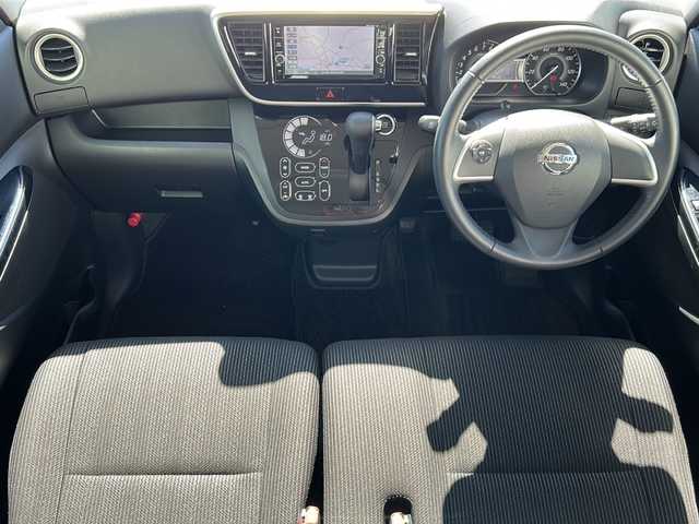 日産 デイズ ルークス ハイウェイスターX 石川県 2017(平29)年 0.9万km ホワイトパール 純正ナビ（DVD再生機能有）/Bluetooth/全方位カメラ/フルセグTV/ドライブレコーダー/片側パワースライドドア」/LEDヘッドライト/W＋サイドエアバッグ/横滑り防止装置/スマートキー