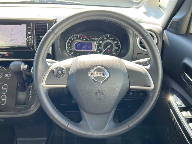 日産 デイズ ルークス ハイウェイスターX 石川県 2017(平29)年 0.9万km ホワイトパール 純正ナビ（DVD再生機能有）/Bluetooth/全方位カメラ/フルセグTV/ドライブレコーダー/片側パワースライドドア」/LEDヘッドライト/W＋サイドエアバッグ/横滑り防止装置/スマートキー