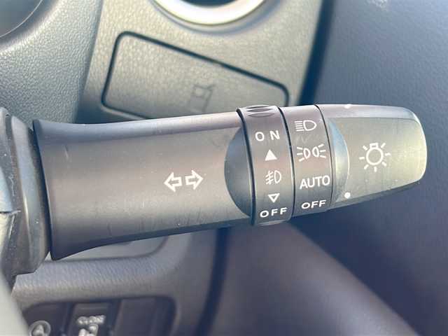 日産 デイズ ルークス ハイウェイスターX 石川県 2017(平29)年 0.9万km ホワイトパール 純正ナビ（DVD再生機能有）/Bluetooth/全方位カメラ/フルセグTV/ドライブレコーダー/片側パワースライドドア」/LEDヘッドライト/W＋サイドエアバッグ/横滑り防止装置/スマートキー