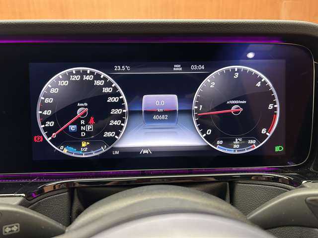 メルセデス・ベンツ ゲレンデヴァーゲン Ｇ３５０ｄ AMGライン 千葉県 2021(令3)年 4.1万km ポーラホワイト サンルーフ　/黒革シート　/純正ナビ　/３６０°カメラ　/Ｂｕｒｍｅｓｔｅｒ　/パワーシート　/シートヒーター　/ＥＴＣ　/キーレスゴー　/ＬＥＤヘッドライト