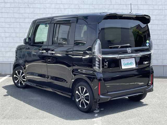 ホンダ Ｎ ＢＯＸ カスタム G L ホンダセンシング 愛知県 2019(平31)年 6.1万km クリスタルブラックパール ・パナソニックストラーダナビ/・フルセグテレビ/・CD/DVD再生機能/・ミュージックサーバー（SD録音）/・Bluetooth接続機能/・ベンチシート/・両側電動スライドドア/・純正14インチアルミホイール/・純正LEDヘッドライト/・オートライト/・アイドリングストップ/・衝突軽減ブレーキ/・レーンキープアシスト/・社外ドライブレコーダー/・スマートキー/・プッシュスタート/・オートエアコン/・アダプティブクルーズコントロール/・充電用USBポート（2ヶ所）
