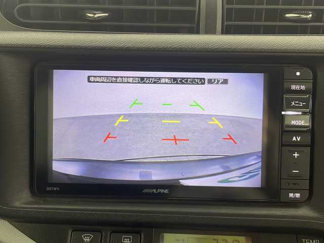 トヨタ アクア S 三重県 2014(平26)年 8.2万km グレーメタリック 禁煙車/純正7インチナビ/・CD/DVD/Bluetooth/フルセグ/AM/FM/バックカメラ/ステアリングスイッチ/電動格納ミラー/オートライト/オートエアコン/フロアマット/ETC/ドアバイザー