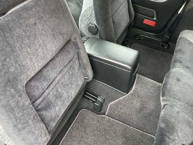 日産 スカイライン GTS25t タイプM エアロ 青森県 1995(平7)年 9.2万km プラチナシルバー 5速マニュアル車(乗換)/社外エアロパーツ/社外18インチアルミ/社外マフラー/社外足回り/社外ステアリング/社外シフトノブ/純正オーディオ/純正フロアマット/H31.3.7 63025km時タイミングベルト交換シール有/ディーラー記録簿25枚有/純正スペアキー有/保証書有