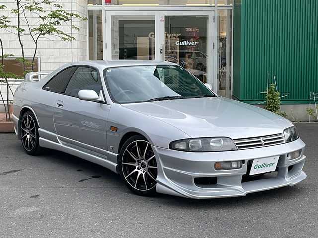 日産 スカイライン GTS25t タイプM エアロ 青森県 1995(平7)年 9.2万km プラチナシルバー 5速マニュアル車(乗換)/社外エアロパーツ/社外18インチアルミ/社外マフラー/社外足回り/社外ステアリング/社外シフトノブ/純正オーディオ/純正フロアマット/H31.3.7 63025km時タイミングベルト交換シール有/ディーラー記録簿25枚有/純正スペアキー有/保証書有