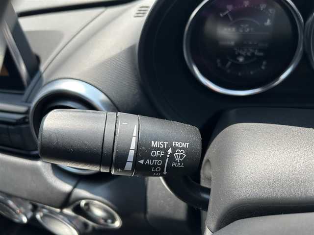 マツダ ロードスター S スペシャルパッケージ 佐賀県 2017(平29)年 7.5万km セラミックM 6MT/ソフトトップ/純正SDナビ/・フルセグTV/BT/CD/DVD/純正16インチAW/ドライブレコーダー(DVR-DD)/LEDヘッドライト/オートライト/ETC/プッシュスタート/エアバックW/サイド/スペアキー×１/取扱説明書/保証書