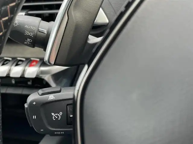 プジョー ３００８ GT ハイブリッド4 東京都 2021(令3)年 3.9万km パール 純正ナビ/360°カメラ/AppleCarPlay/Bluetooth接続/前後ドライブレコーダー/アルカンターラ貼インパネ加飾/グレー合皮/アルカンターラシート/アダプティブクルーズコントロール/カーテンエアバック/サイドエアバック