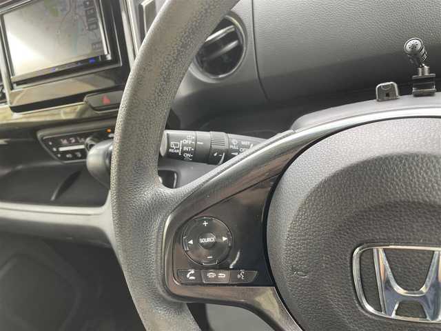 ホンダ Ｎ ＢＯＸ G EX ホンダセンシング 福岡県 2019(令1)年 10.1万km プラチナホワイトパール (株)IDOMが運営する【じしゃロン八幡西店】の自社ローン専用車両になります。こちらは現金またはオートローンご利用時の価格です。自社ローンご希望の方は別途その旨お申付けください。/衝突軽減システム/スマートキー/社外メモリナビ /フルセグ/Bluetooth/バックカメラ/両側パワースライドドア/レザー調シートカバー/ドライブレコーダー(Y-4K-02)/オートライト/LEDヘッドライト/ETC
