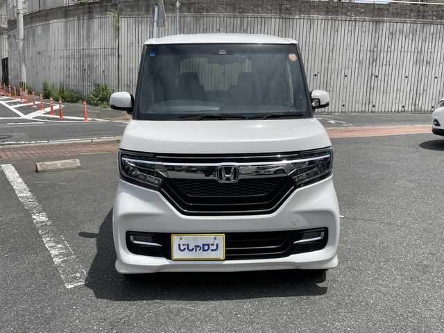 ホンダ Ｎ ＢＯＸ G EX ホンダセンシング 福岡県 2019(令1)年 10.1万km プラチナホワイトパール (株)IDOMが運営する【じしゃロン八幡西店】の自社ローン専用車両になります。こちらは現金またはオートローンご利用時の価格です。自社ローンご希望の方は別途その旨お申付けください。/衝突軽減システム/スマートキー/社外メモリナビ /フルセグ/Bluetooth/バックカメラ/両側パワースライドドア/レザー調シートカバー/ドライブレコーダー(Y-4K-02)/オートライト/LEDヘッドライト/ETC