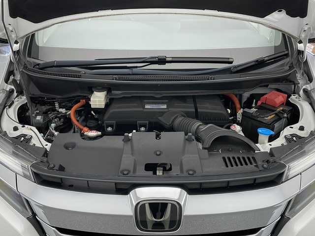 ホンダ ステップワゴン スパーダ eHEV G EXホンダS 長野県 2020(令2)年 5.6万km プラチナホワイトパール 純正9インチナビ&フルセグTV&CD&DVD&USB&BT/ホンダセンシング/アダプティブクルーズコントロール/レーンキープアシスト/車線逸脱警報/衝突軽減ブレーキ/先行車発進告知/標識認識機能/社外前後ドライブレコーダー/両側パワースライドドア/ハーフレザーシート/ステアリングスイッチ/2列目サンシェード/バックカメラ/ビルトインETC2.0/LEDヘッドライト/オートライト/電動格納ミラー/ウィンカーミラー/ドアミラーヒーター/電動ホールド/ブレーキホールド/純正16インチAW装着/純正フロアマット/純正ドアバイザー/プッシュスタート/スマートキー