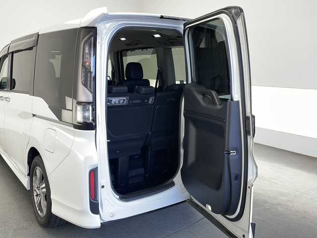 ホンダ ステップワゴン スパーダ eHEV G EXホンダS 長野県 2020(令2)年 5.6万km プラチナホワイトパール 純正9インチナビ&フルセグTV&CD&DVD&USB&BT/ホンダセンシング/アダプティブクルーズコントロール/レーンキープアシスト/車線逸脱警報/衝突軽減ブレーキ/先行車発進告知/標識認識機能/社外前後ドライブレコーダー/両側パワースライドドア/ハーフレザーシート/ステアリングスイッチ/2列目サンシェード/バックカメラ/ビルトインETC2.0/LEDヘッドライト/オートライト/電動格納ミラー/ウィンカーミラー/ドアミラーヒーター/電動ホールド/ブレーキホールド/純正16インチAW装着/純正フロアマット/純正ドアバイザー/プッシュスタート/スマートキー