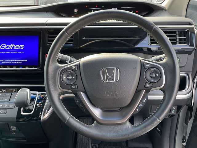 ホンダ ステップワゴン スパーダ eHEV G EXホンダS 長野県 2020(令2)年 5.6万km プラチナホワイトパール 純正9インチナビ&フルセグTV&CD&DVD&USB&BT/ホンダセンシング/アダプティブクルーズコントロール/レーンキープアシスト/車線逸脱警報/衝突軽減ブレーキ/先行車発進告知/標識認識機能/社外前後ドライブレコーダー/両側パワースライドドア/ハーフレザーシート/ステアリングスイッチ/2列目サンシェード/バックカメラ/ビルトインETC2.0/LEDヘッドライト/オートライト/電動格納ミラー/ウィンカーミラー/ドアミラーヒーター/電動ホールド/ブレーキホールド/純正16インチAW装着/純正フロアマット/純正ドアバイザー/プッシュスタート/スマートキー