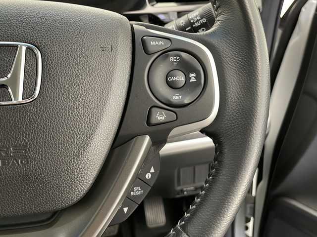 ホンダ ステップワゴン スパーダ eHEV G EXホンダS 長野県 2020(令2)年 5.6万km プラチナホワイトパール 純正9インチナビ&フルセグTV&CD&DVD&USB&BT/ホンダセンシング/アダプティブクルーズコントロール/レーンキープアシスト/車線逸脱警報/衝突軽減ブレーキ/先行車発進告知/標識認識機能/社外前後ドライブレコーダー/両側パワースライドドア/ハーフレザーシート/ステアリングスイッチ/2列目サンシェード/バックカメラ/ビルトインETC2.0/LEDヘッドライト/オートライト/電動格納ミラー/ウィンカーミラー/ドアミラーヒーター/電動ホールド/ブレーキホールド/純正16インチAW装着/純正フロアマット/純正ドアバイザー/プッシュスタート/スマートキー