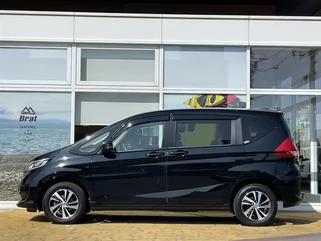 ホンダ フリード G ホンダセンシング 道北・旭川 2017(平29)年 6.1万km クリスタルブラックパール 純正カーナビ/バックカメラ/フルセグTV/両側パワースライドドア/純正ドライブレコーダー/ハーフレザーシート/前席シートヒーター/LEDヘッドライト＋アクティブコーナリングライト/コンフォートビューパッケージ/Sパッケージ/ビルトインETC