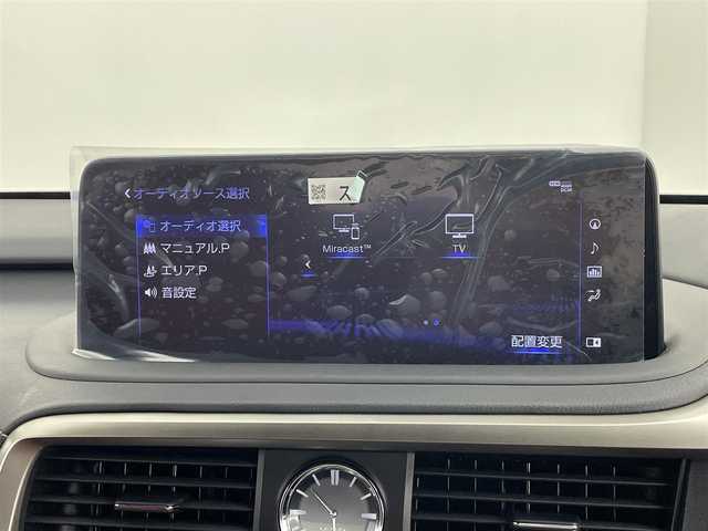 レクサス ＲＸ 300 Fスポーツ 道央・札幌 2021(令3)年 1.3万km ホワイトノーヴァガラスフレーク ・4WD/・ワンオーナー/・寒冷地仕様/・ムーンルーフ/・三眼フルLEDヘッドライト/・オートハイビーム/・カラーHUD/・パノラミックビューモニター/・レーダークルーズコントロール/・BSM/・LTA/・PCS/・PKSA/・PKSB/・RSA/・赤本革シート/・シートヒーター（全席）/・ベンチレーション（D/N）/・パワーシート（D/N）/・シートメモリー（D）/・ステアリングヒーター/・パドルシフト/・前後クリアランスソナー/・パワーバックドア/・ETC/・プッシュスタート/・スマートキー/・スマートキー一体型エンジンスターター/・保証書、取説（有）