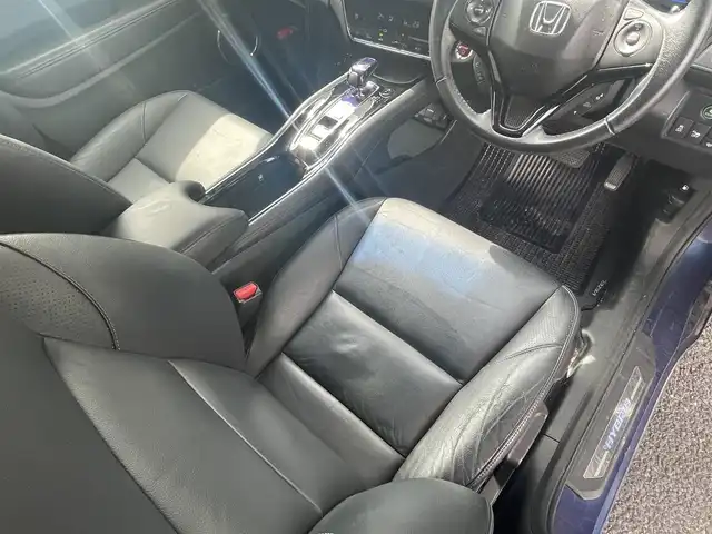 ホンダ ヴェゼル ハイブリッド Z 岐阜県 2014(平26)年 11.2万km モルフォブルーP (株)IDOMが運営する【じしゃロン多治見店】の自社ローン専用車両になります。こちらは現金またはオートローンご利用時の価格です。自社ローンご希望の方は別途その旨お申付け下さい。/純正ナビ/（CD/DVD/Bluetooth/フルセグテレビ)/バックカメラ/ビルトインETC/アイドリングストップ/シートヒーター/プッシュスタート/横滑り防止/衝突被害軽減ブレーキ/ドアバイザー/クルーズコントロール/ISOFIX