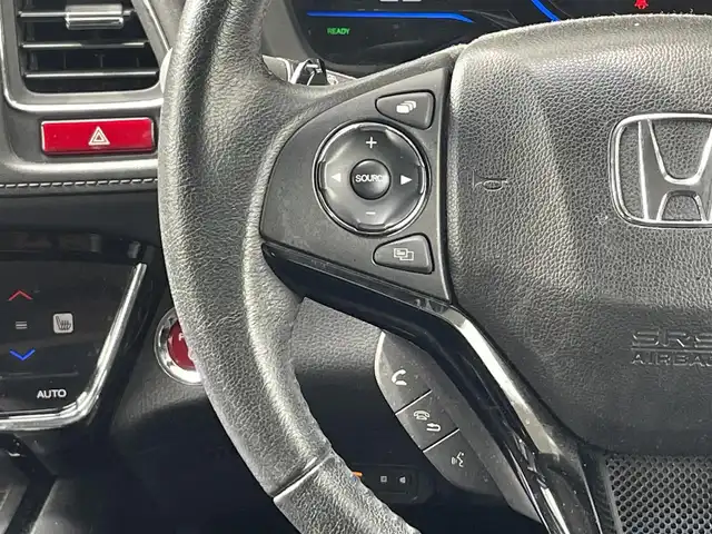 ホンダ ヴェゼル ハイブリッド Z 岐阜県 2014(平26)年 11.2万km モルフォブルーP (株)IDOMが運営する【じしゃロン多治見店】の自社ローン専用車両になります。こちらは現金またはオートローンご利用時の価格です。自社ローンご希望の方は別途その旨お申付け下さい。/純正ナビ/（CD/DVD/Bluetooth/フルセグテレビ)/バックカメラ/ビルトインETC/アイドリングストップ/シートヒーター/プッシュスタート/横滑り防止/衝突被害軽減ブレーキ/ドアバイザー/クルーズコントロール/ISOFIX
