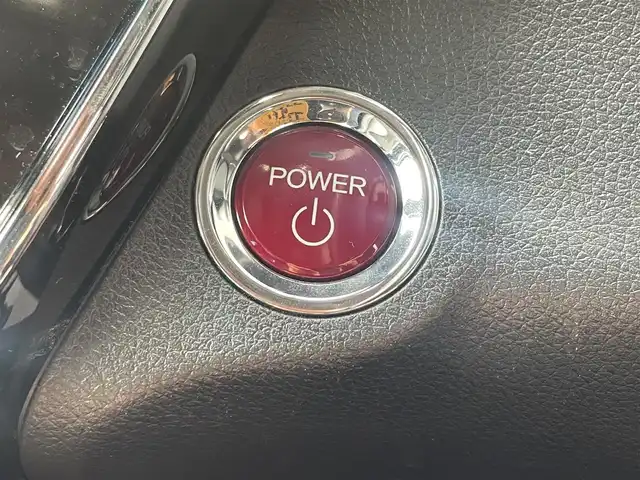 ホンダ ヴェゼル ハイブリッド Z 岐阜県 2014(平26)年 11.2万km モルフォブルーP (株)IDOMが運営する【じしゃロン多治見店】の自社ローン専用車両になります。こちらは現金またはオートローンご利用時の価格です。自社ローンご希望の方は別途その旨お申付け下さい。/純正ナビ/（CD/DVD/Bluetooth/フルセグテレビ)/バックカメラ/ビルトインETC/アイドリングストップ/シートヒーター/プッシュスタート/横滑り防止/衝突被害軽減ブレーキ/ドアバイザー/クルーズコントロール/ISOFIX