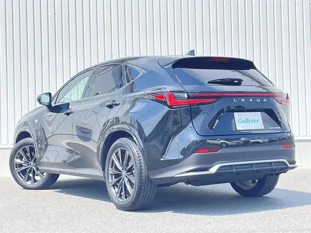 レクサス ＮＸ 350h Fスポーツ 群馬県 2022(令4)年 1.9万km グラファイトブラックガラスフレーク 純正14型ディスプレイオーディオ/　ナビ/BTオーディオ/Miracast/USB/フルセグTV/ムーンルーフ/セーフティシステムプラス/全方位カメラ/レザーシート（運転席メモリー付シート）/ヘッドアップディスプレイ/デジタルインナーミラー/シートヒーター/シートクーラー/ステアリングヒーター/前後ドライブレコーダー/パワーバックドア/置くだけ充電/ハンドルヒーター/パドルシフト/BSM/ブラインドスポットモニター/ETC2.0/3眼LEDヘッドライト/フォグランプ/オートライト/ステアリングスイッチ/新車保証書/記録簿（R7.5/R7.2/R&.6/R5.12/R5.7/R4.11/R4.11）