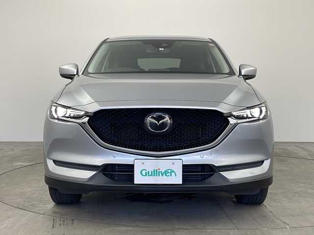 マツダ ＣＸ－５ XD プロアクティブ 兵庫県 2018(平30)年 5.2万km ソニックシルバーM ・純正ナビ（フルセグ・BT・DVD・CD・SD）/・バックカメラ/・サイドカメラ/・レーダークルーズコントロール/・レーンキープアシスト/・BSM/・交通標識認識システム/・ドライバーアテンションアラート/・パーキングセンサー/・車間認識支援システム/・横滑り防止装置/・衝突軽減ブレーキ/・電動リアゲート/・LEDオートライト/・オートマチックハイビーム/・純正17インチアルミホイール/・純正フロアマット/・社外スタッドレスタイヤ車載/・ETC/・純正ドライブレコーダー/・W＋サイドエアバック/・カーテンエアバック/・スマートキー/・プッシュスタート