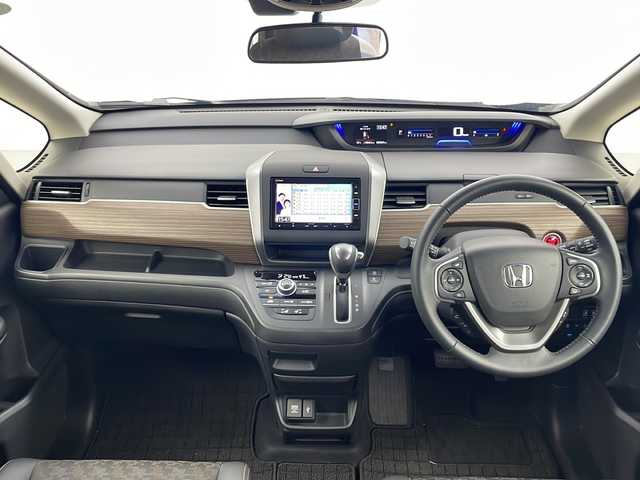 ホンダ フリード クロスター 群馬県 2023(令5)年 0.6万km プレミアムクリスタルブルークリスタル LEDアダプティブコーナリングライト/＝＝＝＝＝＝/純正ナビ(AM/FM/Bluetooth/フルセグTV/USB)/バックモニター/Honda SENSING/ ・衝突軽減ブレーキ/ ・路外逸脱抑制機能/ ・先行車発進お知らせ機能/ ・アダプティブクルーズコントロール/ ・車線維持支援システム/ ・標識認識機能/ ・オートハイビーム/D/N席シートヒーター/両側パワースライドドア/ビルトインETC/LEDヘッドランプ