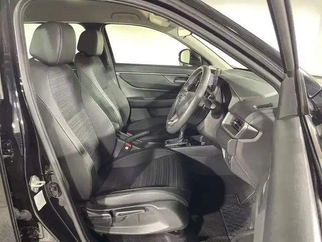 ホンダ ＷＲ－Ｖ Z+ 神奈川県 2024(令6)年 0.7万km クリスタルブラックパール 純正9型メモリナビゲーション【LXM-242ZFNi】/AM FM Bluetooth AppleCarPlay AndroidAuto USB/バックカメラ/ホンダセンシング/衝突軽減ブレーキ/誤発進抑制機能/後方誤発進抑制機能/近距離衝突軽減ブレーキ/歩行者事故低減ステアリング/路外逸脱抑制機能/アダプティブクルーズコントロール/車線維持支援システム/先行車発進お知らせ機能/標識認識機能/パーキングセンサーシステム/ETC/前後ドライブレコーダー/ハーフレザーシート/革巻きステアリング/ステアリングリモコン/パドルシフト/純正フロアマット/LEDヘッドライト/オートライト/フォグランプ/ヘッドライトレベライザー/電動格納ミラー/ウィンカーミラー/純正17インチアルミホイール/ルーフレール/スマートキー