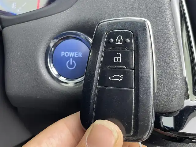 トヨタ クラウン ハイブリッド RS アドバンス 群馬県 2019(令1)年 7.2万km ホワイトパールクリスタルシャイン ムーンルーフ/ブラインドスポットモニター/リアクロストラフィックアラート/AC100V電源/－－－－－－－－－－－－－/純正8インチナビ/（フルセグTV/BT/Miracast/USB/CD/DVD/SD/AUX/AM/FM）/－－－－－－－－－－－－－/ムーンルーフ　BSM　純正8インチナビ　バックカメラ　トヨタセーフティセンス　レザーシート　シートヒーター/ベンチレーション　前席パワーシート　ETC2.0　