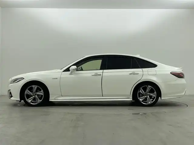 トヨタ クラウン ハイブリッド RS アドバンス 群馬県 2019(令1)年 7.2万km ホワイトパールクリスタルシャイン ムーンルーフ/ブラインドスポットモニター/リアクロストラフィックアラート/AC100V電源/－－－－－－－－－－－－－/純正8インチナビ/（フルセグTV/BT/Miracast/USB/CD/DVD/SD/AUX/AM/FM）/－－－－－－－－－－－－－/ムーンルーフ　BSM　純正8インチナビ　バックカメラ　トヨタセーフティセンス　レザーシート　シートヒーター/ベンチレーション　前席パワーシート　ETC2.0　
