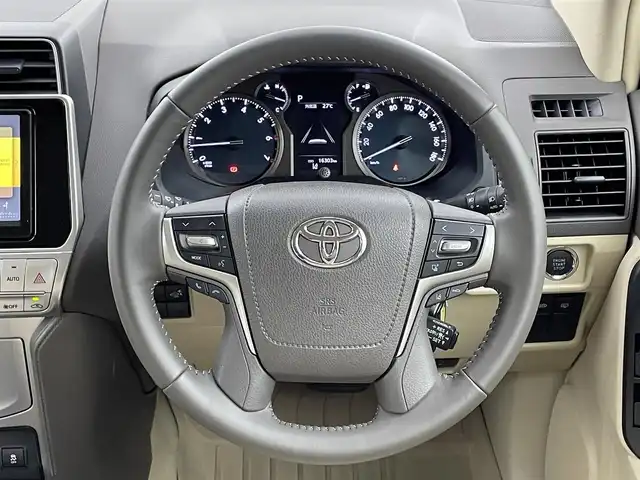 トヨタ ランドクルーザー プラド TX 福井県 2023(令5)年 1.7万km ホワイトパールクリスタルシャイン ・4WD/・サンルーフ/・ルーフレール/・モデリスタエアロ/・ブラックエディション用18インチAW/・トヨタセーフティセンス/・プリクラッシュセーフティ/・レーダークルーズコントロール/・社外9インチSDナビ/(DVD.CD.SD.Bluetooth.フルセグTV)/・バックカメラ/・LEDオートライト/オートハイビーム/・ETC/・トノカバー/・スペアキー×1/・取説/保証書