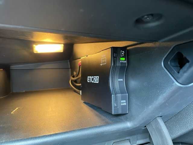 クライスラー・ジープ ジープ チェロキー リミテッド 長野県 2020(令2)年 5.8万km 白 ワンオーナー/純正8.4インチナビ/・DTV/USB/AUX/BT/バックカメラ/クリアランスソナー/レザーシート/前席パワーシート/前席シートヒーター/エアシート/ブラインドスポットモニター/アダプティブクルーズコントロール/ハンズフリーリフトゲート/ルーフレール/ETC2.0/ドライブレコーダー/純正18インチAW/パドルシフト付革巻きステアリング/プッシュEgスタート/ストップ/スマートキー×2/オートライト/純正LEDヘッドライト/フロント/バックフォグ/ターンランプ付電動格納ドアミラー/ヒーテッドミラー/純正フロアマット/取扱説明書/ナビ取扱説明書/新車時保証書