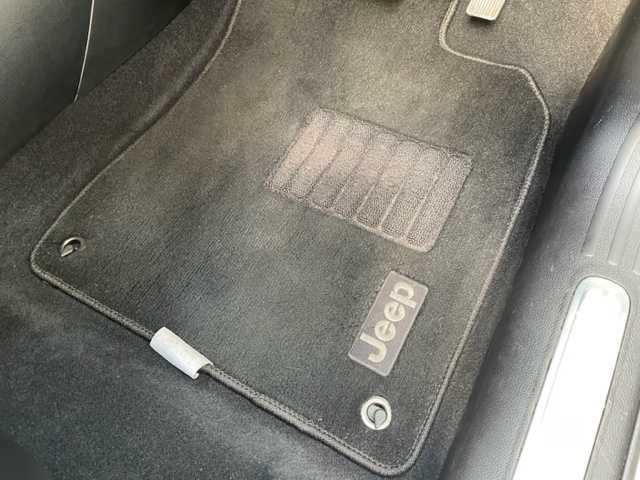 クライスラー・ジープ ジープ チェロキー リミテッド 長野県 2020(令2)年 5.8万km 白 ワンオーナー/純正8.4インチナビ/・DTV/USB/AUX/BT/バックカメラ/クリアランスソナー/レザーシート/前席パワーシート/前席シートヒーター/エアシート/ブラインドスポットモニター/アダプティブクルーズコントロール/ハンズフリーリフトゲート/ルーフレール/ETC2.0/ドライブレコーダー/純正18インチAW/パドルシフト付革巻きステアリング/プッシュEgスタート/ストップ/スマートキー×2/オートライト/純正LEDヘッドライト/フロント/バックフォグ/ターンランプ付電動格納ドアミラー/ヒーテッドミラー/純正フロアマット/取扱説明書/ナビ取扱説明書/新車時保証書