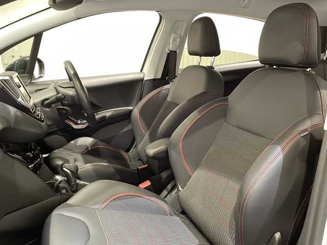 プジョー ２０８ GT ライン アイスエディション 新潟県 2016(平28)年 1.9万km 白 240台限定車/純正ディスプレイオーディオ/ETC/ドライブレコーダー/ハーフレザーシート/専用17インチアルミホイール/専用エンブレム/バッジ/フロアマット
