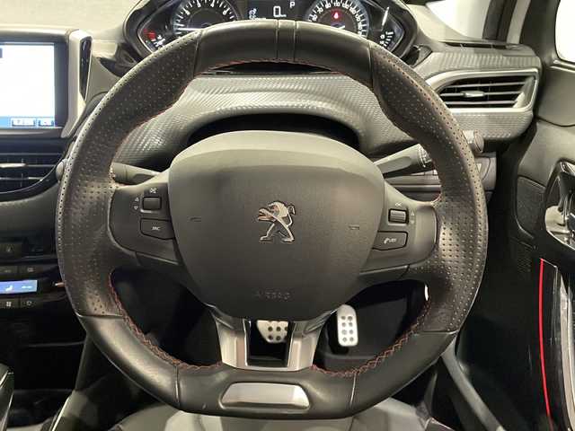 プジョー ２０８ GT ライン アイスエディション 新潟県 2016(平28)年 1.9万km 白 240台限定車/純正ディスプレイオーディオ/ETC/ドライブレコーダー/ハーフレザーシート/専用17インチアルミホイール/専用エンブレム/バッジ/フロアマット