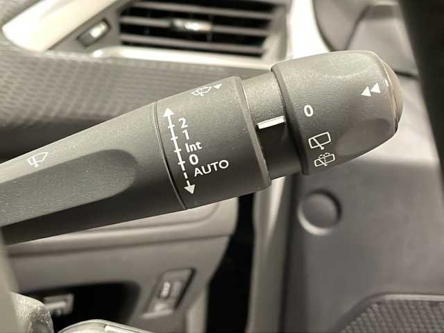 プジョー ２０８ GT ライン アイスエディション 新潟県 2016(平28)年 1.9万km 白 240台限定車/純正ディスプレイオーディオ/ETC/ドライブレコーダー/ハーフレザーシート/専用17インチアルミホイール/専用エンブレム/バッジ/フロアマット