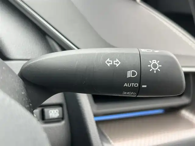 トヨタ プリウス Z 和歌山県 2024(令6)年 0.7万km アティチュードブラックマイカ 純正12.3インチメーカーナビ/フルセグTV/パノラミックビューモニター/プリクラッシュセーフティー/レーダークルーズコントロール/ブラインドスポットモニター/純正１９インチアルミホイール/社外フロアマット/パワーシート/シートヒーター/シートエアベンチレーション/ステアリングヒーター/置くだけ充電/LEDヘッドライト/オートライト/オートマチックハイビーム