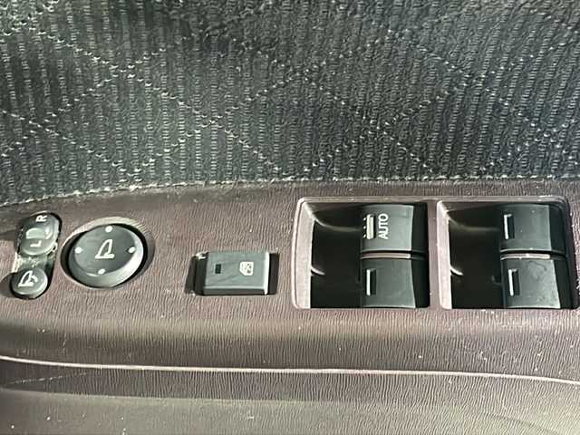 ホンダ Ｎ ＯＮＥ プレミアム Lパッケージ 沖縄県 2013(平25)年 9.5万km プレミアムディープロッソパール 県外仕入れ/禁煙車/純正ナビ[VXM-128C]/（CD AM FM）/バックモニター/スマートキー/スペアキー/バックモニター/ベンチシート/14インチアルミホイール/ABS/盗難防止装置/電動格納ミラー