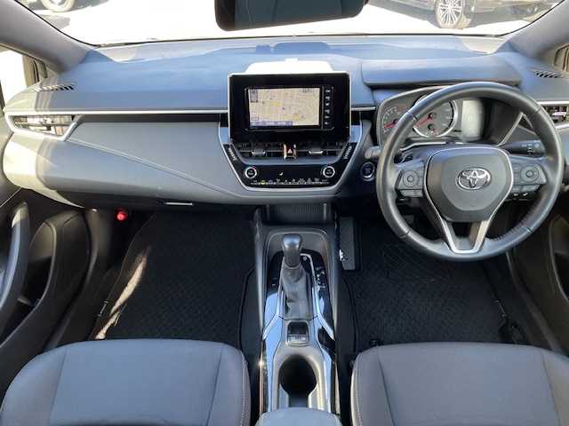 トヨタ カローラ スポーツ G 青森県 2019(令1)年 2.2万km ホワイトパールクリスタルシャイン ４WD/純正ナビ(BT/フルセグ/DVD/CD/ラジオ)/寒冷地仕様/ステアリングヒーター/バックカメラ/フロントワイパーデアイサー/トヨタプリクラッシュセーフティ/アダプティブクルーズコントロール/オートマチックハイビーム/レーンアシスト/オートライト/LEDヘッドライト/ETC/ヘッドライトレベライザー/ドライブレコーダー(前方)/新車時保証書/取扱説明書