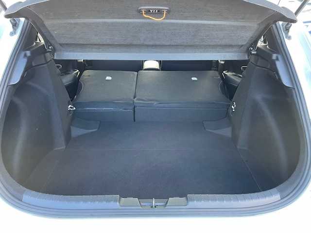 トヨタ カローラ スポーツ G 青森県 2019(令1)年 2.2万km ホワイトパールクリスタルシャイン ４WD/純正ナビ(BT/フルセグ/DVD/CD/ラジオ)/寒冷地仕様/ステアリングヒーター/バックカメラ/フロントワイパーデアイサー/トヨタプリクラッシュセーフティ/アダプティブクルーズコントロール/オートマチックハイビーム/レーンアシスト/オートライト/LEDヘッドライト/ETC/ヘッドライトレベライザー/ドライブレコーダー(前方)/新車時保証書/取扱説明書