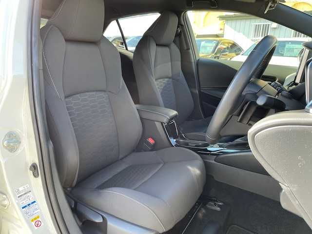 トヨタ カローラ スポーツ G 青森県 2019(令1)年 2.2万km ホワイトパールクリスタルシャイン ４WD/純正ナビ(BT/フルセグ/DVD/CD/ラジオ)/寒冷地仕様/ステアリングヒーター/バックカメラ/フロントワイパーデアイサー/トヨタプリクラッシュセーフティ/アダプティブクルーズコントロール/オートマチックハイビーム/レーンアシスト/オートライト/LEDヘッドライト/ETC/ヘッドライトレベライザー/ドライブレコーダー(前方)/新車時保証書/取扱説明書