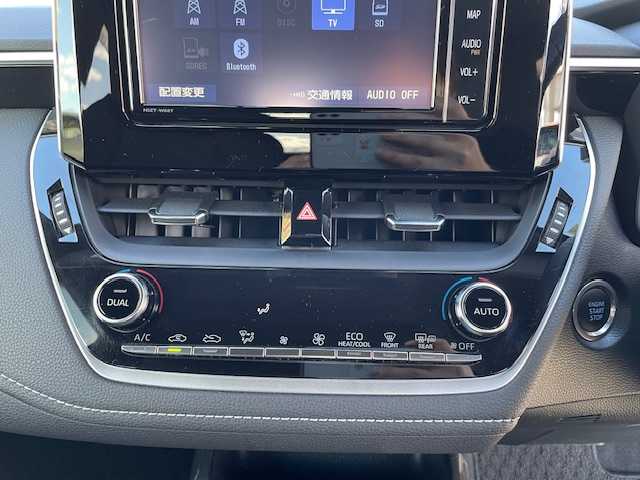 トヨタ カローラ スポーツ G 青森県 2019(令1)年 2.2万km ホワイトパールクリスタルシャイン ４WD/純正ナビ(BT/フルセグ/DVD/CD/ラジオ)/寒冷地仕様/ステアリングヒーター/バックカメラ/フロントワイパーデアイサー/トヨタプリクラッシュセーフティ/アダプティブクルーズコントロール/オートマチックハイビーム/レーンアシスト/オートライト/LEDヘッドライト/ETC/ヘッドライトレベライザー/ドライブレコーダー(前方)/新車時保証書/取扱説明書