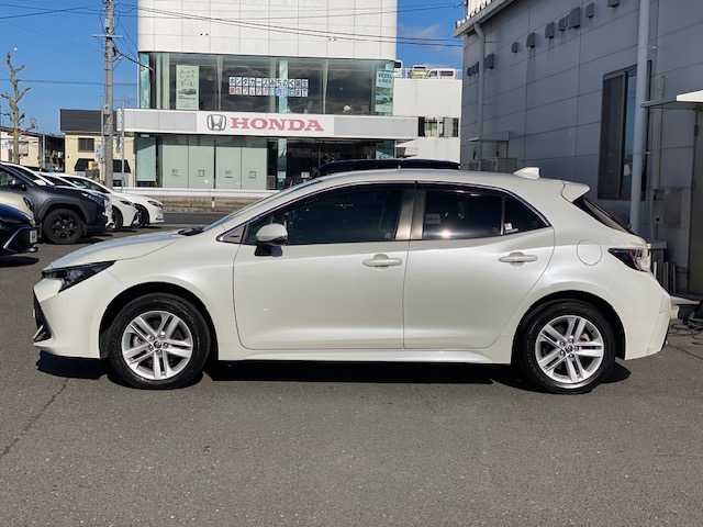 トヨタ カローラ スポーツ G 青森県 2019(令1)年 2.2万km ホワイトパールクリスタルシャイン ４WD/純正ナビ(BT/フルセグ/DVD/CD/ラジオ)/寒冷地仕様/ステアリングヒーター/バックカメラ/フロントワイパーデアイサー/トヨタプリクラッシュセーフティ/アダプティブクルーズコントロール/オートマチックハイビーム/レーンアシスト/オートライト/LEDヘッドライト/ETC/ヘッドライトレベライザー/ドライブレコーダー(前方)/新車時保証書/取扱説明書