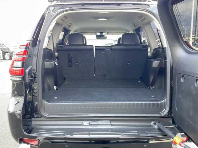 トヨタ ランドクルーザー プラド TX Lパッケージ ブラックED 道東・釧路十勝 2021(令3)年 4.2万km ブラック ・4WD/・7人乗り/・JAOS製BATTLEZ リフトアップセット/・9型ディスプレイオーディオ＋T-コネクトナビキット/（AM/FM/BT/USB/Miracast/フルセグTV）/・スーパーライブサウンドシステム/・Toyota Safety Sense/・マルチテレインモニター/・ブラインドスポットモニター/・レーダークルーズコントロール/・クリアランスソナー/・黒レザーシート/・パワーシート/シートヒーター/エアシート/・ルーフレール/・ルーフキャリア/・サイドステップ/・ヒッチメンバー/・リアラダー/・オートハイビーム/・LEDヘッドライト/・ビルトインETC 2.0