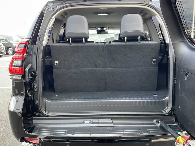 トヨタ ランドクルーザー プラド TX Lパッケージ ブラックED 道東・釧路十勝 2021(令3)年 4.2万km ブラック ・4WD/・7人乗り/・JAOS製BATTLEZ リフトアップセット/・9型ディスプレイオーディオ＋T-コネクトナビキット/（AM/FM/BT/USB/Miracast/フルセグTV）/・スーパーライブサウンドシステム/・Toyota Safety Sense/・マルチテレインモニター/・ブラインドスポットモニター/・レーダークルーズコントロール/・クリアランスソナー/・黒レザーシート/・パワーシート/シートヒーター/エアシート/・ルーフレール/・ルーフキャリア/・サイドステップ/・ヒッチメンバー/・リアラダー/・オートハイビーム/・LEDヘッドライト/・ビルトインETC 2.0