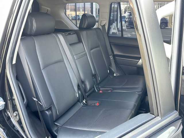 トヨタ ランドクルーザー プラド TX Lパッケージ ブラックED 道東・釧路十勝 2021(令3)年 4.2万km ブラック ・4WD/・7人乗り/・JAOS製BATTLEZ リフトアップセット/・9型ディスプレイオーディオ＋T-コネクトナビキット/（AM/FM/BT/USB/Miracast/フルセグTV）/・スーパーライブサウンドシステム/・Toyota Safety Sense/・マルチテレインモニター/・ブラインドスポットモニター/・レーダークルーズコントロール/・クリアランスソナー/・黒レザーシート/・パワーシート/シートヒーター/エアシート/・ルーフレール/・ルーフキャリア/・サイドステップ/・ヒッチメンバー/・リアラダー/・オートハイビーム/・LEDヘッドライト/・ビルトインETC 2.0