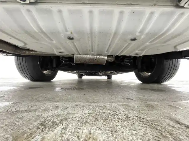 日産 セレナ ハイウェイスター 千葉県 2017(平29)年 6.2万km ブリリアントホワイトパール 禁煙車/プロパイロット/純正9インチナビ/・型式：MM516D-L/・CD/DVD/フルセグTV/Bluetooth/地図SD欠品のため確認できず/アラウンドビューモニター/デジタルインナーミラー/パーキングアシスト/電子パーキングブレーキ/オートブレーキホールド/コーナーセンサー/ビルトインETC/両側パワースライドドア/エマージェンシーブレーキ/純正フロアマット/純正16インチアルミホイール/プッシュスタート/スマートキー/スペアキー1本