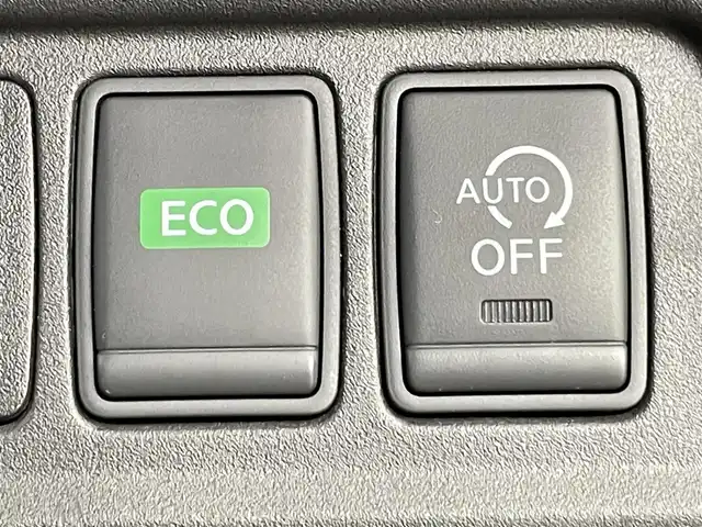 日産 セレナ ハイウェイスター 千葉県 2017(平29)年 6.2万km ブリリアントホワイトパール 禁煙車/プロパイロット/純正9インチナビ/・型式：MM516D-L/・CD/DVD/フルセグTV/Bluetooth/地図SD欠品のため確認できず/アラウンドビューモニター/デジタルインナーミラー/パーキングアシスト/電子パーキングブレーキ/オートブレーキホールド/コーナーセンサー/ビルトインETC/両側パワースライドドア/エマージェンシーブレーキ/純正フロアマット/純正16インチアルミホイール/プッシュスタート/スマートキー/スペアキー1本