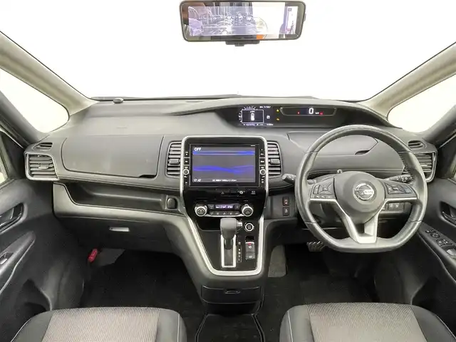 日産 セレナ ハイウェイスター 千葉県 2017(平29)年 6.2万km ブリリアントホワイトパール 禁煙車/プロパイロット/純正9インチナビ/・型式：MM516D-L/・CD/DVD/フルセグTV/Bluetooth/地図SD欠品のため確認できず/アラウンドビューモニター/デジタルインナーミラー/パーキングアシスト/電子パーキングブレーキ/オートブレーキホールド/コーナーセンサー/ビルトインETC/両側パワースライドドア/エマージェンシーブレーキ/純正フロアマット/純正16インチアルミホイール/プッシュスタート/スマートキー/スペアキー1本