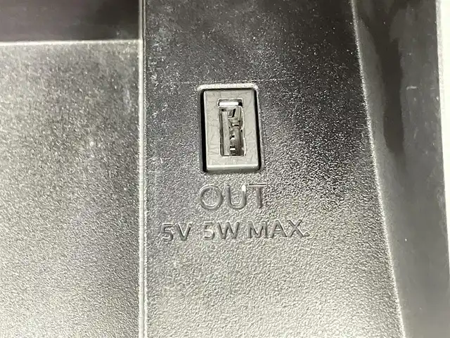 日産 セレナ ハイウェイスター 千葉県 2017(平29)年 6.2万km ブリリアントホワイトパール 禁煙車/プロパイロット/純正9インチナビ/・型式：MM516D-L/・CD/DVD/フルセグTV/Bluetooth/地図SD欠品のため確認できず/アラウンドビューモニター/デジタルインナーミラー/パーキングアシスト/電子パーキングブレーキ/オートブレーキホールド/コーナーセンサー/ビルトインETC/両側パワースライドドア/エマージェンシーブレーキ/純正フロアマット/純正16インチアルミホイール/プッシュスタート/スマートキー/スペアキー1本