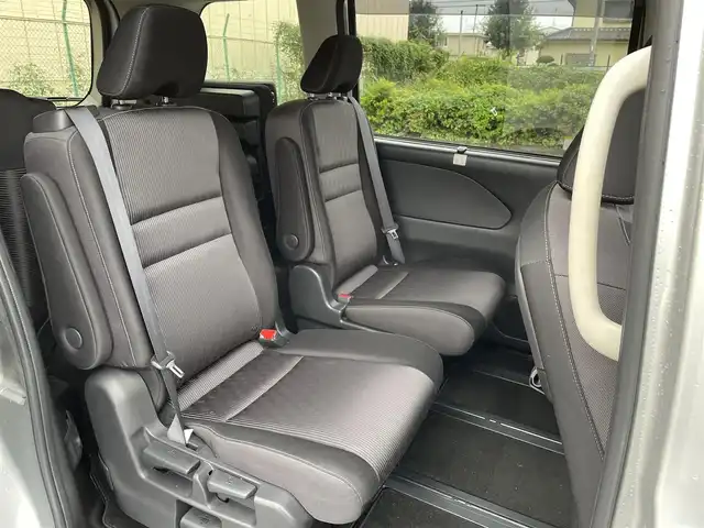 日産 セレナ e－パワー ハイウェイスター V 東京都 2020(令2)年 5.7万km ブリリアントシルバー ＴＶ　/Ｂｌｕｅｔｏｏｔｈ　/両側電動スライドドア　/アラウンドビューモニター　/エマージェンシーブレーキ　/ＬＥＤヘッドライト　/シートヒーター/ステアリングヒーター/LEDヘッドライト