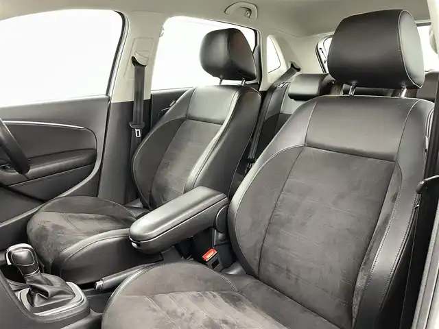 フォルクスワーゲン ポロ TSIハイライン 福島県 2016(平28)年 9.7万km ホワイトシルバーメタリック 純正8インチナビ/・フルセグTV/BT/SD/CD/DVD/VTR/USB/FM/AM/バックカメラ/追従走行付きクルーズコントロール/LEDオートライト/・フォグランプ/ハーフレザー/・シートヒーター/純正16インチアルミホイール付きサマータイヤ/ETC/革ステアリング/・ステアリングスイッチ/MTモード付AT/・パドルシフト/純正フロアマット/ウィンカーミラー/・オートミラー/リモコンキー